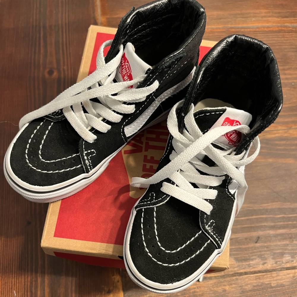 Sk8-Hi Little Kids High Top Vans